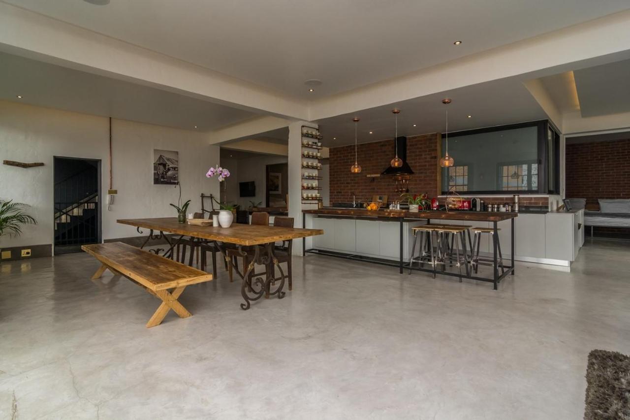 12 Decades Art Hotel Γιοχάνεσμπουργκ Εξωτερικό φωτογραφία